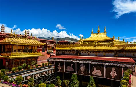  Le Monastère de Gyalrong : Un joyau spirituel caché dans les montagnes du Tibet !