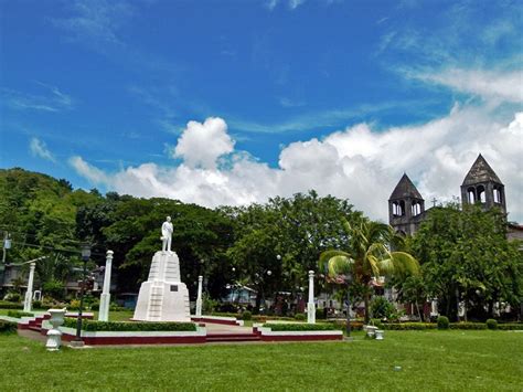 Le Phare de Dapitan: Un Sentinelle Historique au Bord de l'Eau!