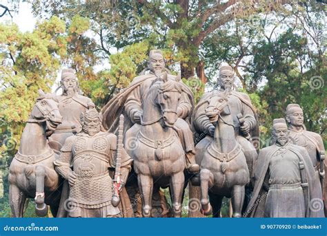  Le Tombeau de Li Shimin: Un Monument Impérial aux Secrets Intriguants !