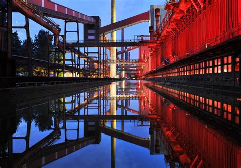  Le Zollverein: Un Site Industriel Transformé en Centre Culturel Vibrant!