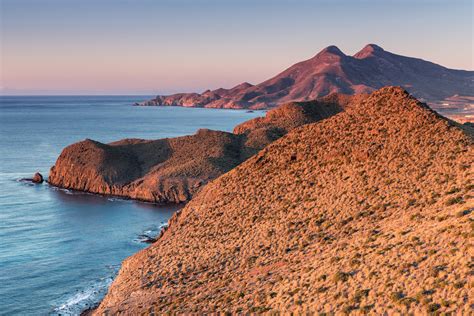 Le Parc du Cabo de Gata: Une Mer Turquoise et une Faune Étonnante!